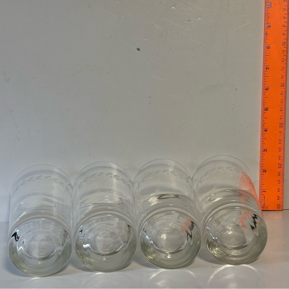 Set of 4 Clear Etched Laurel Wreath Drinking Ice Tea Glasses EUC - Picture 7 of 11